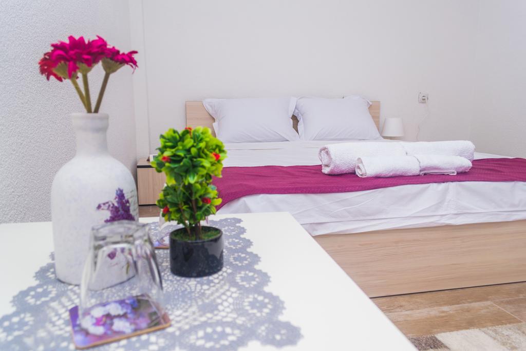 Bed & Breakfast Delikates Stojakovo Екстер'єр фото