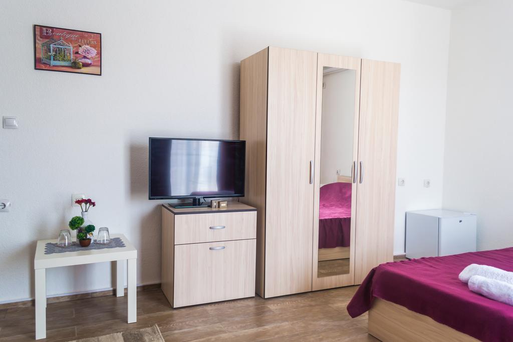 Bed & Breakfast Delikates Stojakovo Екстер'єр фото