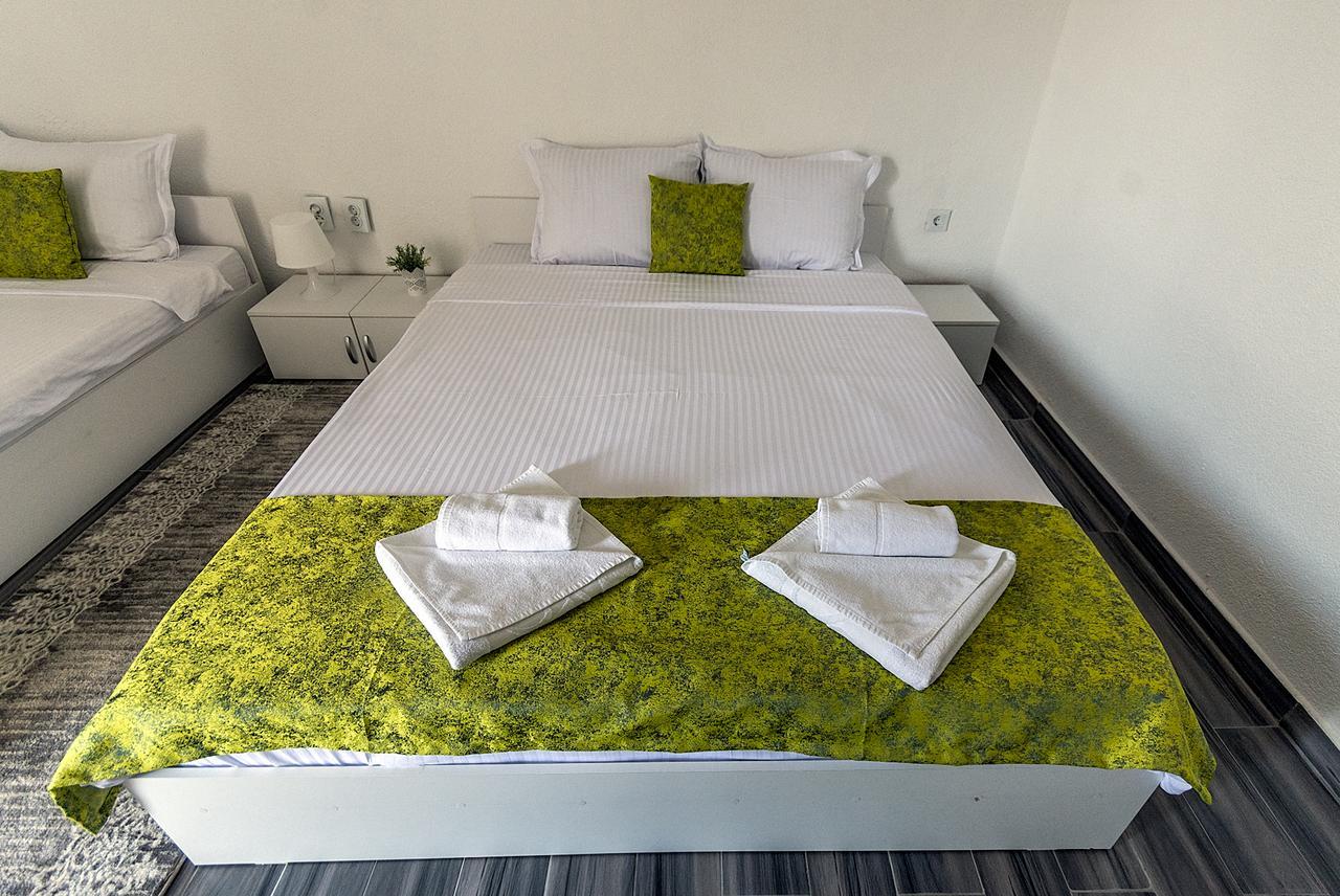 Bed & Breakfast Delikates Stojakovo Екстер'єр фото