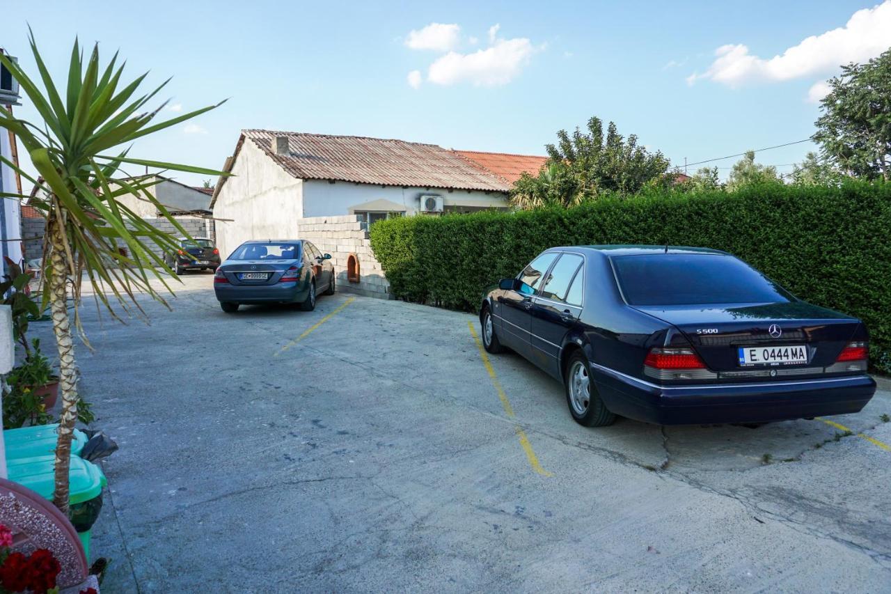 Bed & Breakfast Delikates Stojakovo Екстер'єр фото