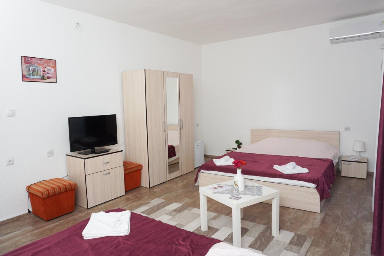 Bed & Breakfast Delikates Stojakovo Екстер'єр фото