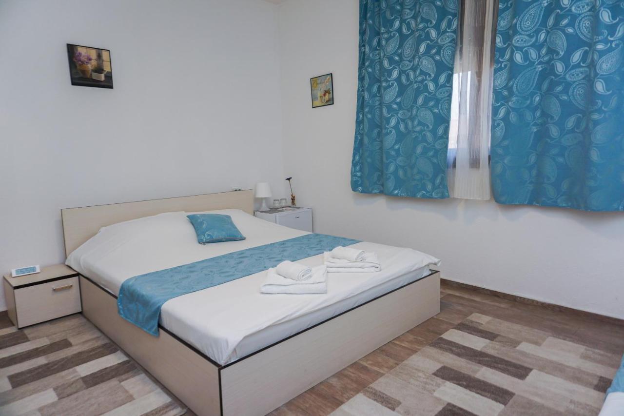 Bed & Breakfast Delikates Stojakovo Екстер'єр фото