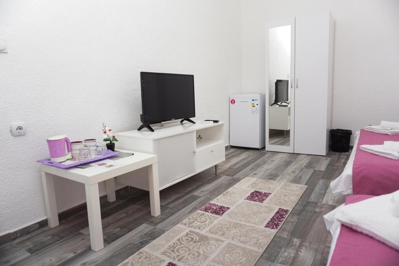 Bed & Breakfast Delikates Stojakovo Екстер'єр фото