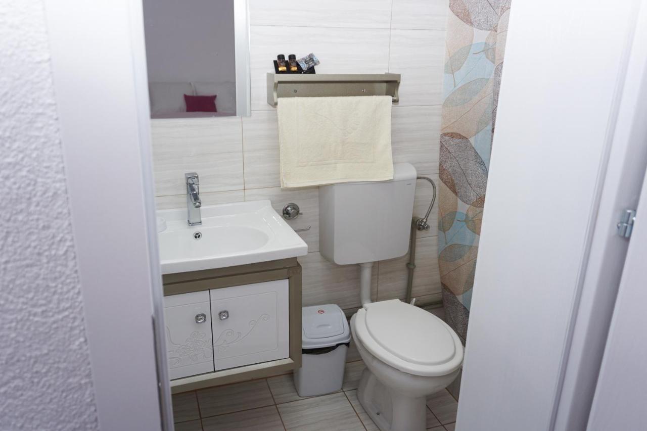 Bed & Breakfast Delikates Stojakovo Екстер'єр фото